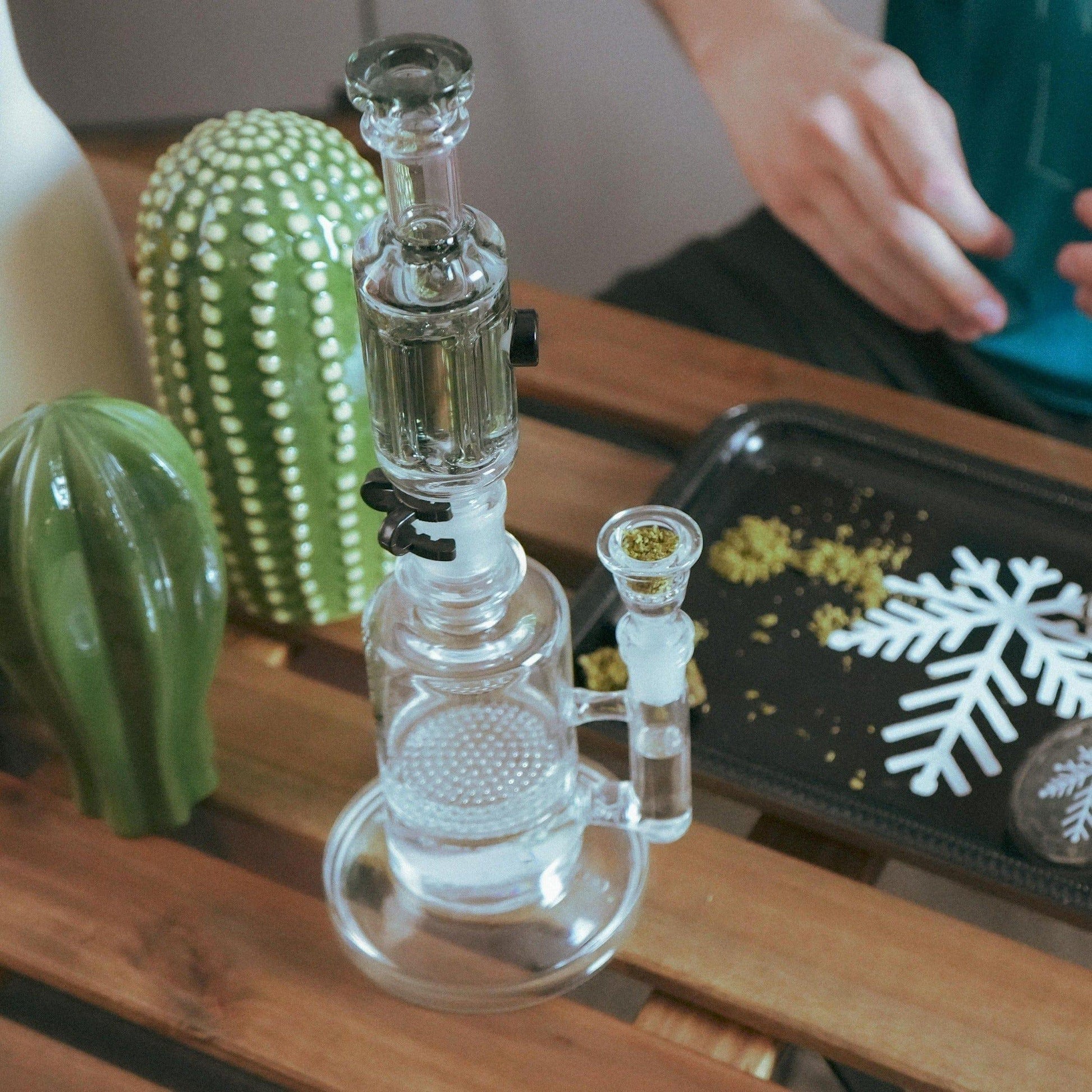 Freeze Pipe Mini Bong - Stoner