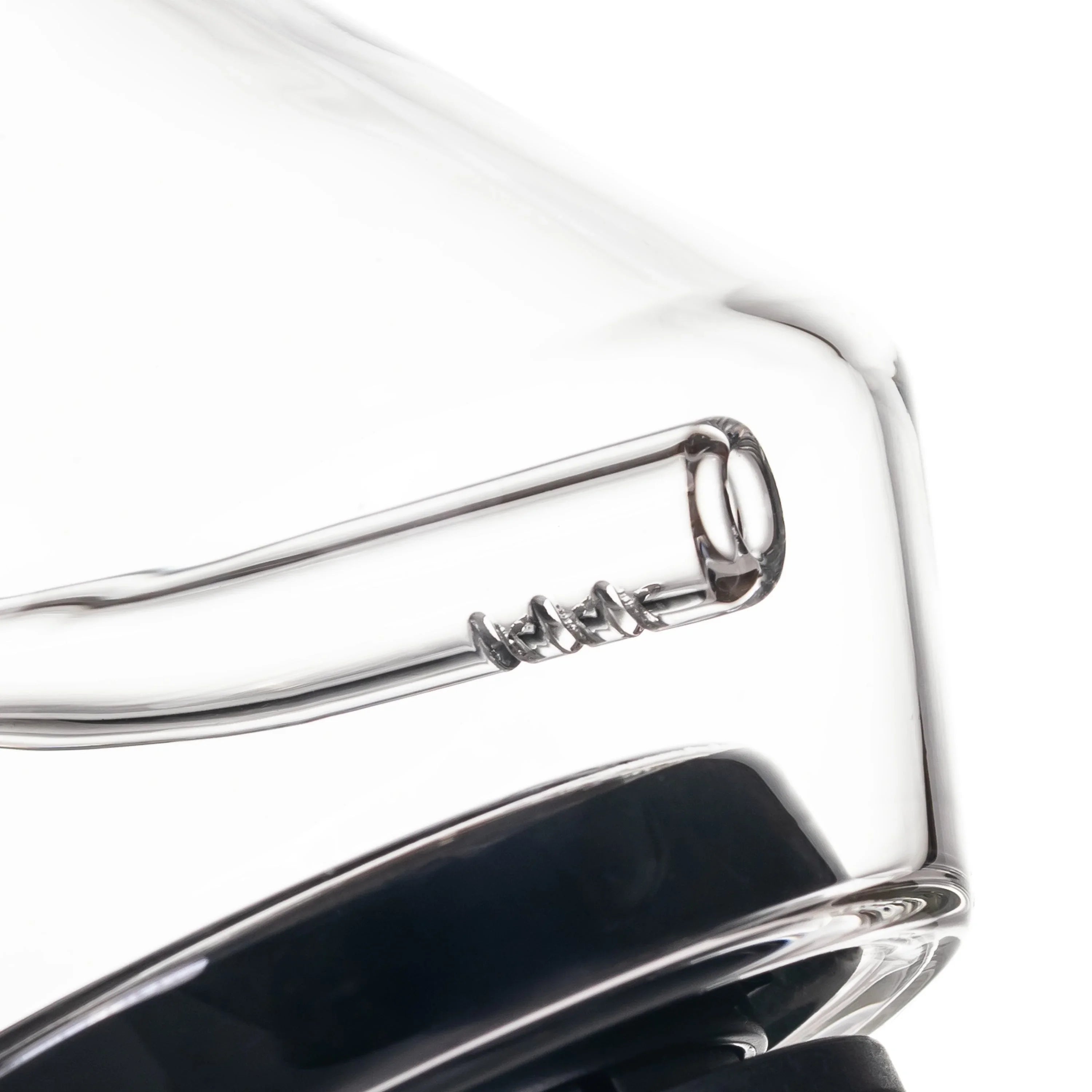 MJ Arsenal Nexus Water Pipe - Stoner